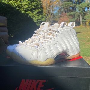 Nike size 8 men - athletic sneakers